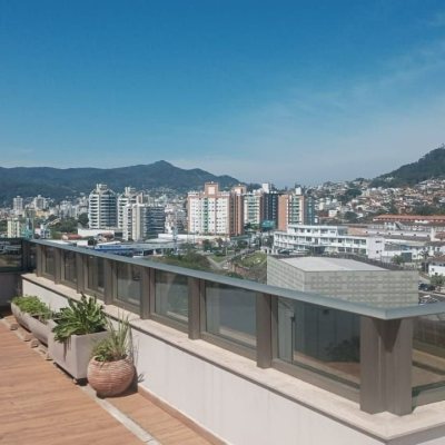 Apartamentos com 113m², 3 quartos, 3 suítes, 3 garagens, no bairro Agronômica em Florianópolis