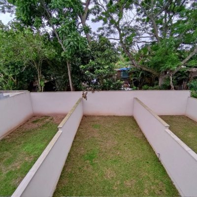 Casa Residencial com 89m², 2 quartos, 2 suítes, 2 garagens, no bairro São João Do Rio Vermelho em Florianópolis