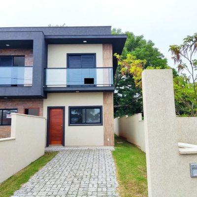 Casa Residencial com 85m², 2 quartos, 2 suítes, 2 garagens, no bairro São João Do Rio Vermelho em Florianópolis