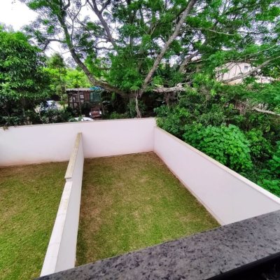 Casa Residencial com 85m², 2 quartos, 2 suítes, 2 garagens, no bairro São João Do Rio Vermelho em Florianópolis