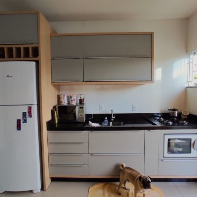 Casa Residencial com 74m², 3 quartos, 1 suíte, 2 garagens, no bairro Forquilhas em São José