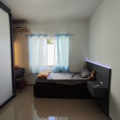 Casa Residencial com 74m², 3 quartos, 1 suíte, 2 garagens, no bairro Forquilhas em São José