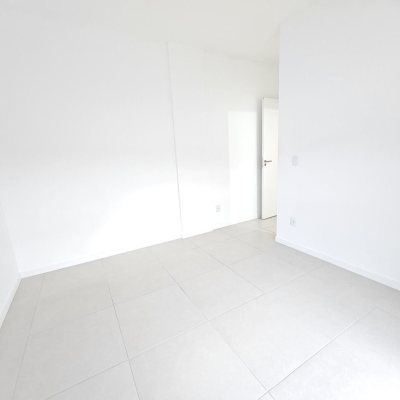 Apartamentos com 82m², 3 quartos, 1 suíte, 2 garagens, no bairro campeche em Florianópolis