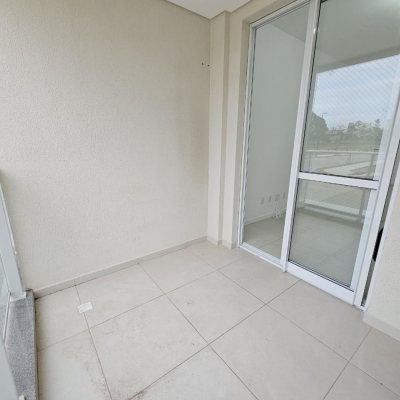 Apartamentos com 82m², 3 quartos, 1 suíte, 2 garagens, no bairro campeche em Florianópolis