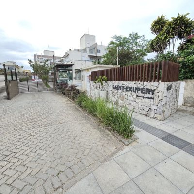 Apartamentos com 82m², 3 quartos, 1 suíte, 2 garagens, no bairro Campeche em Florianópolis