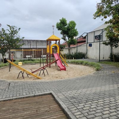 Apartamentos com 82m², 3 quartos, 1 suíte, 2 garagens, no bairro Campeche em Florianópolis