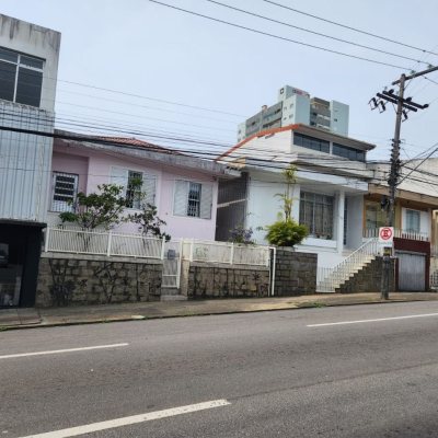 Casa Residencial com 105m², 5 quartos, no bairro Estreito em Florianópolis