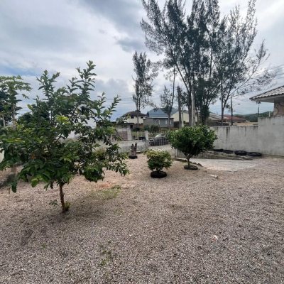 Casa Residencial com 64m², 2 quartos, 2 garagens, no bairro Forquilhas em São José