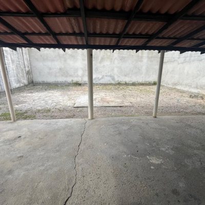 Casa Residencial com 64m², 2 quartos, 2 garagens, no bairro Forquilhas em São José