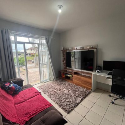 Casa Residencial com 64m², 2 quartos, 2 garagens, no bairro Forquilhas em São José