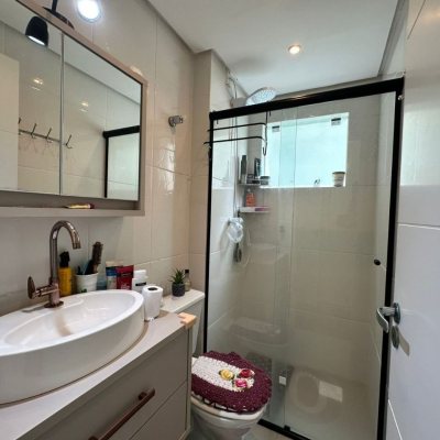 Apartamentos com 63m², 2 quartos, 1 suíte, 1 garagem, no bairro Pagani em Palhoça