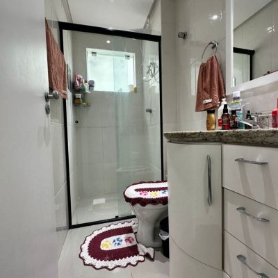 Apartamentos com 63m², 2 quartos, 1 suíte, 1 garagem, no bairro Pagani em Palhoça