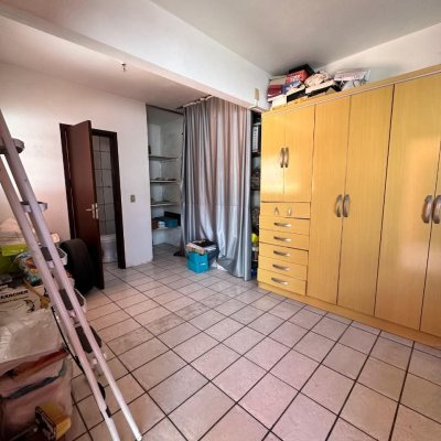 Casa Residencial com 131m², 4 quartos, 4 garagens, no bairro Aririu em Palhoça