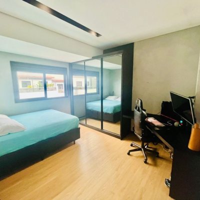 Cobertura com 294m², 3 quartos, 3 suítes, 2 garagens, no bairro Campeche em Florianópolis