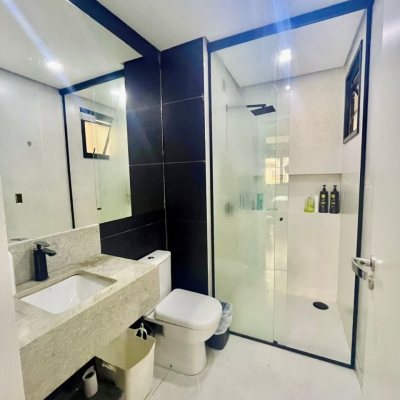 Cobertura com 294m², 3 quartos, 3 suítes, 2 garagens, no bairro Campeche em Florianópolis