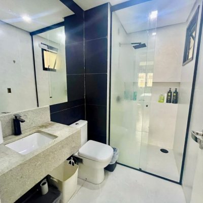 Cobertura com 294m², 3 quartos, 3 suítes, 2 garagens, no bairro Campeche em Florianópolis