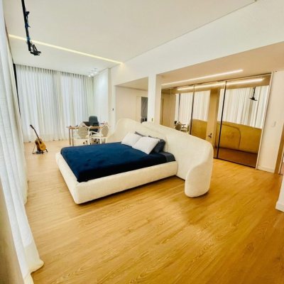 Cobertura com 294m², 3 quartos, 3 suítes, 2 garagens, no bairro Campeche em Florianópolis