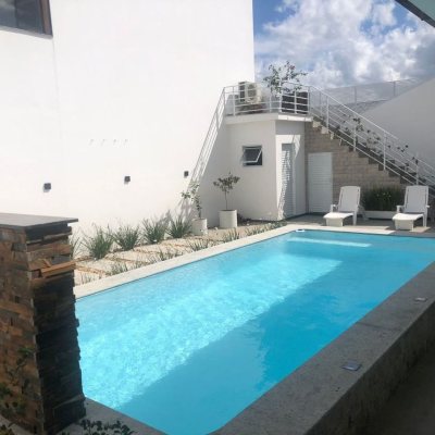 Casa Residencial/Comercial com 400m², 2 garagens, no bairro Bela Vista em Palhoça