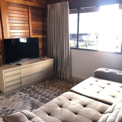 Casa Residencial/Comercial com 400m², 2 garagens, no bairro Bela Vista em Palhoça