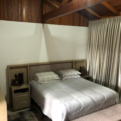 Casa Residencial/Comercial com 400m², 2 garagens, no bairro Bela Vista em Palhoça