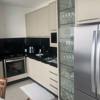 Casa Residencial/Comercial com 400m², 2 garagens, no bairro Bela Vista em Palhoça