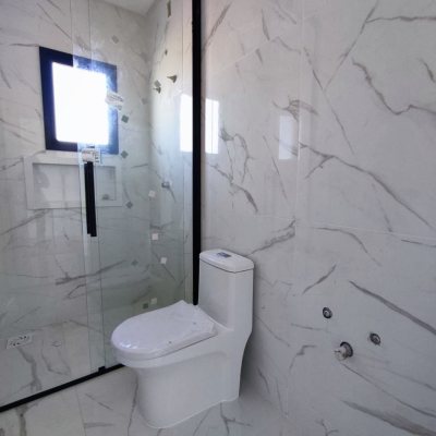 Casa Residencial com 172m², 3 quartos, 3 suítes, 2 garagens, no bairro Ingleses do Rio Vermelho em Florianópolis