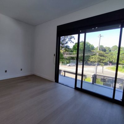 Casa Residencial com 172m², 3 quartos, 3 suítes, 2 garagens, no bairro Ingleses do Rio Vermelho em Florianópolis