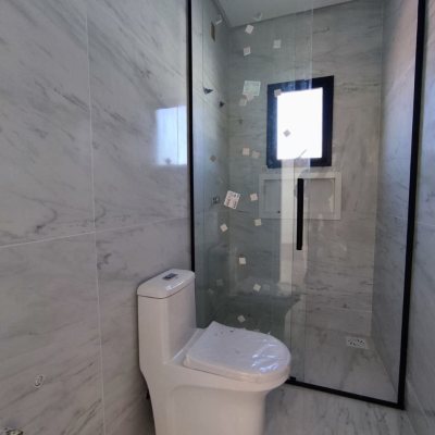 Casa Residencial com 172m², 3 quartos, 3 suítes, 2 garagens, no bairro Ingleses do Rio Vermelho em Florianópolis