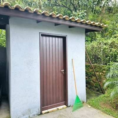 Casa Residencial com 194m², 3 quartos, 2 suítes, 4 garagens, no bairro Cachoeira Do Bom Jesus em Florianópolis