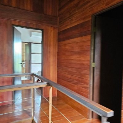 Casa Residencial com 194m², 3 quartos, 2 suítes, 4 garagens, no bairro Cachoeira Do Bom Jesus em Florianópolis