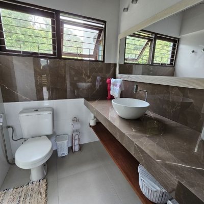 Casa Residencial com 194m², 3 quartos, 2 suítes, 4 garagens, no bairro Cachoeira Do Bom Jesus em Florianópolis