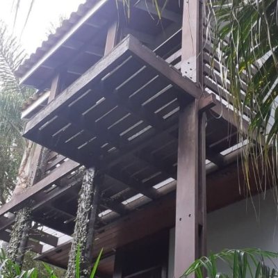 Casa Residencial com 194m², 3 quartos, 2 suítes, 4 garagens, no bairro Cachoeira Do Bom Jesus em Florianópolis