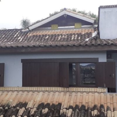 Casa Residencial com 194m², 3 quartos, 2 suítes, 4 garagens, no bairro Cachoeira Do Bom Jesus em Florianópolis