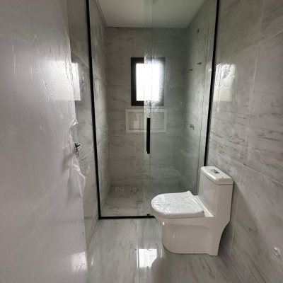 Casa Residencial com 172m², 3 quartos, 3 suítes, 2 garagens, no bairro Ingleses do Rio Vermelho em Florianópolis