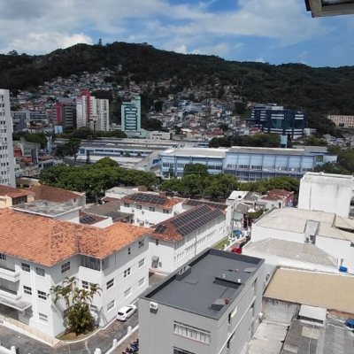 Sala com 47m², no bairro Centro em Florianópolis