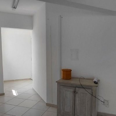 Sala com 47m², no bairro Centro em Florianópolis