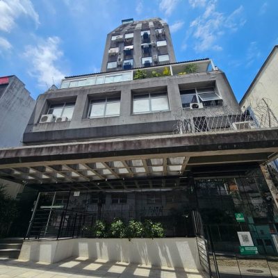 Sala com 47m², no bairro Centro em Florianópolis