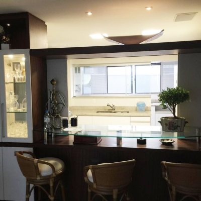 Apartamentos com 290m², 4 quartos, 4 suítes, 2 garagens, no bairro Centro em Florianópolis