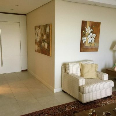 Apartamentos com 290m², 4 quartos, 4 suítes, 2 garagens, no bairro Centro em Florianópolis