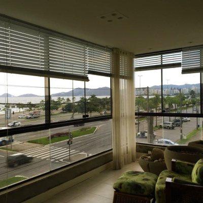 Apartamentos com 290m², 4 quartos, 4 suítes, 2 garagens, no bairro Centro em Florianópolis