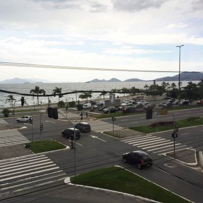 Apartamentos com 290m², 4 quartos, 4 suítes, 2 garagens, no bairro Centro em Florianópolis