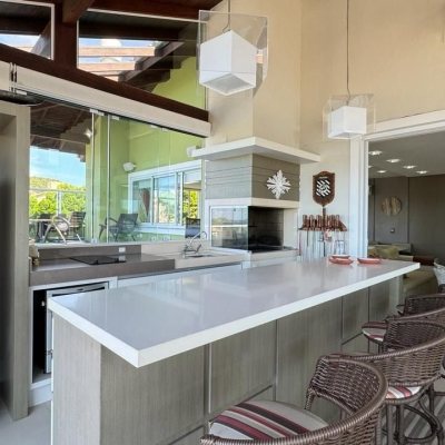 Cobertura com 406m², 4 quartos, 4 suítes, 5 garagens, no bairro Ingleses do Rio Vermelho em Florianópolis