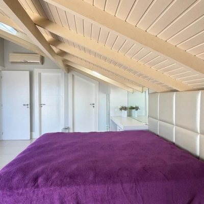 Cobertura com 406m², 4 quartos, 4 suítes, 5 garagens, no bairro Ingleses do Rio Vermelho em Florianópolis