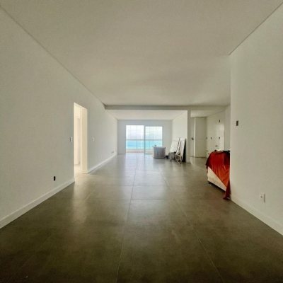 Apartamentos com 180m², 3 quartos, 3 suítes, 3 garagens, no bairro Ingleses do Rio Vermelho em Florianópolis