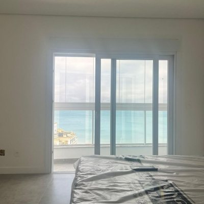 Apartamentos com 180m², 3 quartos, 3 suítes, 3 garagens, no bairro Ingleses do Rio Vermelho em Florianópolis