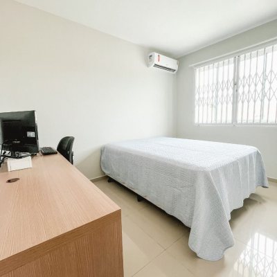 Casa Residencial com 80m², 3 quartos, 1 suíte, 1 garagem, no bairro Sertão Do Maruim em São José