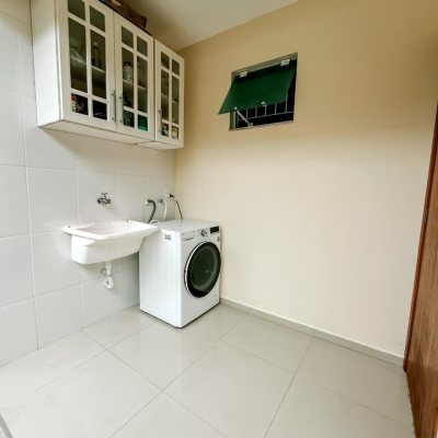 Casa Residencial com 80m², 3 quartos, 1 suíte, 1 garagem, no bairro Sertão Do Maruim em São José