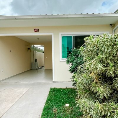 Casa Residencial com 80m², 3 quartos, 1 suíte, 1 garagem, no bairro Sertão Do Maruim em São José