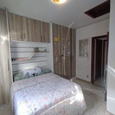 Casa Residencial com 100m², 3 quartos, 1 suíte, 3 garagens, no bairro Forquilhas em São José