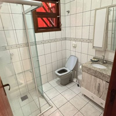 Casa Residencial com 500m², 5 quartos, 5 suítes, 3 garagens, no bairro Barreiros em São José